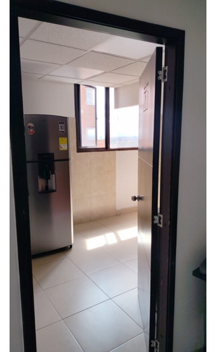 Oficina 216 M2 En Arriendo, Centro Internacional