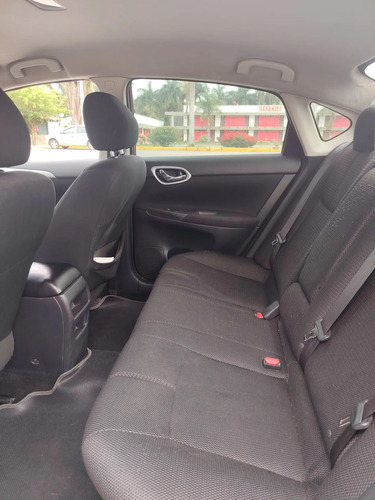 Sentra 1.8 Automático