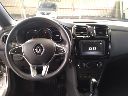 Imagem 9 de 10 de Renault Logan Iconic 1.6 Automático Flex