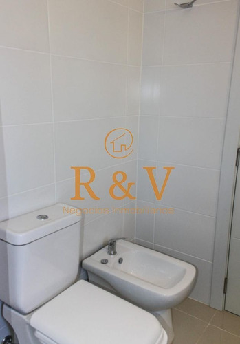 Imagen 15 de 30 de Moderno Apartamento De 2 Dormitorios A Metros Del Mar!