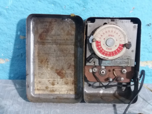 Antiguo Reloj Sereno Automatico Caja Metal Como Foto