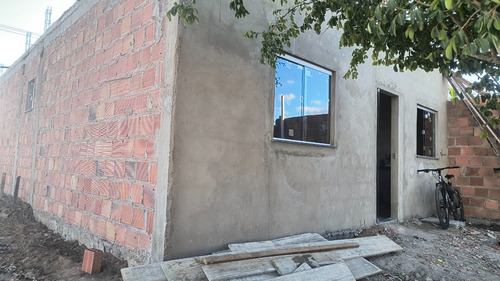 Casa Recém Construída Em Fase De Acabamento