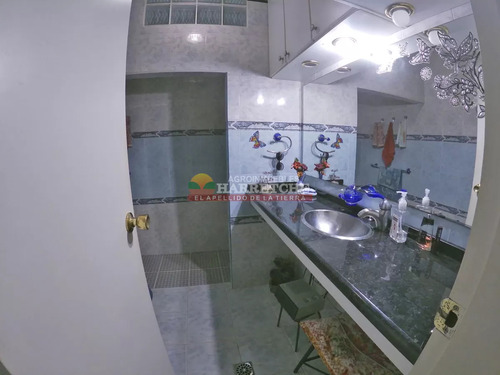 Casa En La Unión, 3 Dormitorios, Garaje, Cocheras, Ideal Para Inversores!
