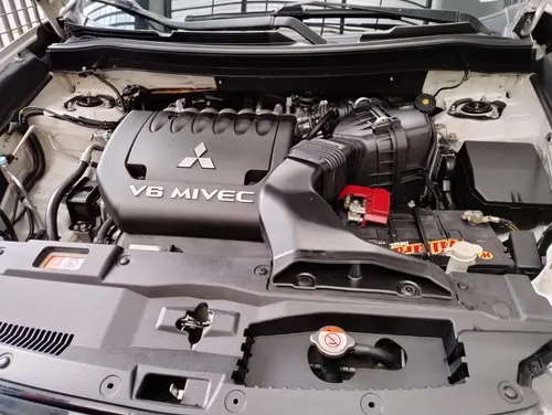 Mitsubishi Outlander 3.0 Kaiteki