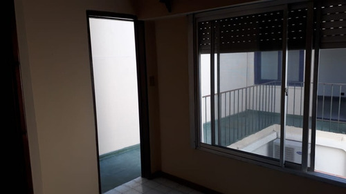 Imagen 8 de 28 de Departamento Tipo Casa En Alquiler En Lanus Este
