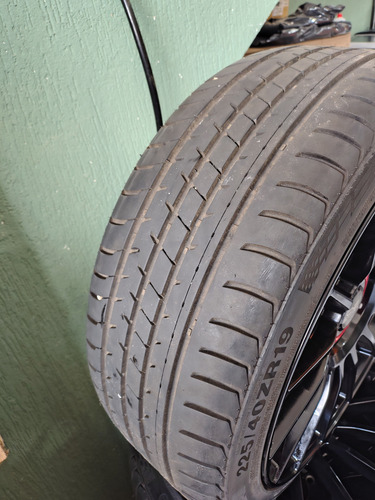 Jogo Roda Com Pneu Oz Superturismo Evoluzione Aro 19 5x112 (Usado)