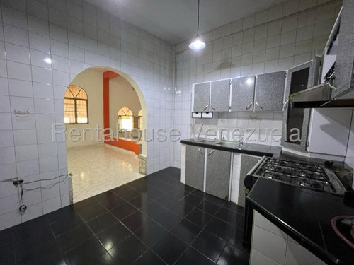 Casa En Venta En Piñonal Maracay Zp