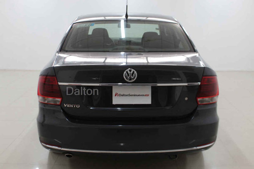 Imagen 4 de 15 de Volkswagen Vento 2018 4 Cilindros