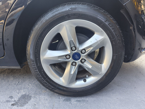 Ford Focus 1.6 GL 8V FLEX 4P MANUAL