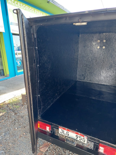 Trailer Furgon Cerrado Usado 750kg