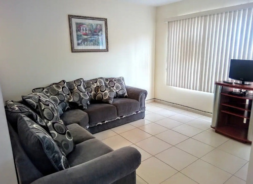 Casa Con Excelente Ubicación En Laguna De Santa Rita Del Bosque, Residencial Gran Morada, San Luis Potosí. Arf