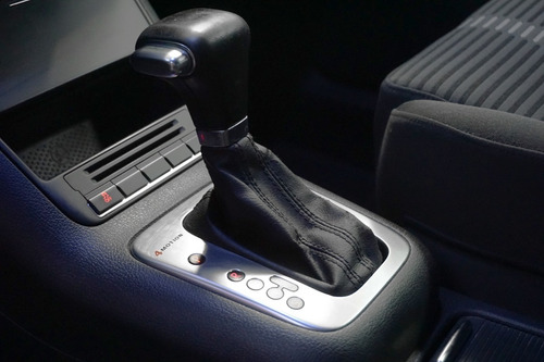 Imagen 14 de 15 de Volkswagen Tiguan 2.0 Tdi 2010