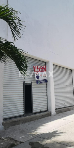 En Renta Local Comercial En El Centro De Tulum, Con Excelente Ubicación