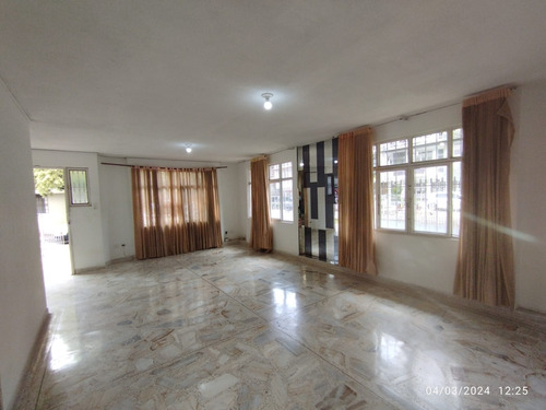 Venta Casa Unifamiliar 184mts2, En Departamental, Sur De Cali, 11267. 