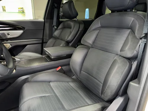 Lincoln Nautilus Jet Black Hibrida 2025