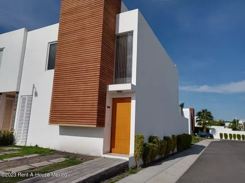 Casas en Renta en Juriquilla Santa Fe, Querétaro | Metros Cúbicos
