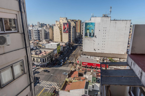 Venta Departamento Flores 3 Ambientes. Vigilancia