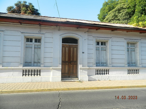 Céntrica Propiedad 690mt2