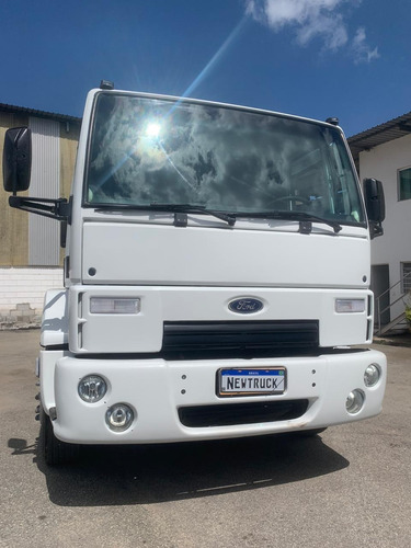 Ford Ford Cargo 2422 Truck + Chassis 2009