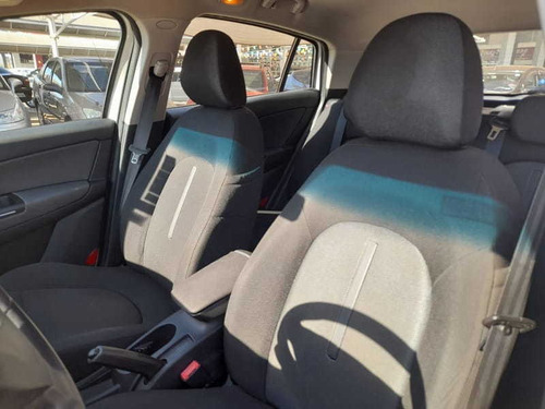 Imagem 8 de 13 de Fiat Bravo Essence 1.8 16v 4p