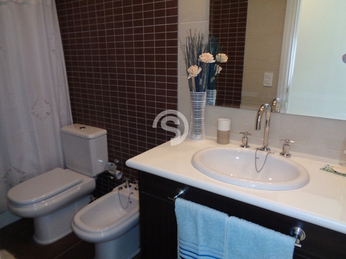 Apartamento En Punta Del Este, Imperiale Luxury Towers- Ref: 4068