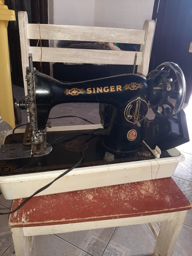 Maquina De Coser Singer