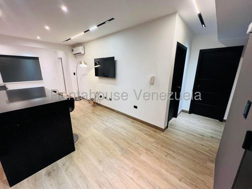 Apartamento En Venta Urb San Isidro Maracay 25-19634 Jecg