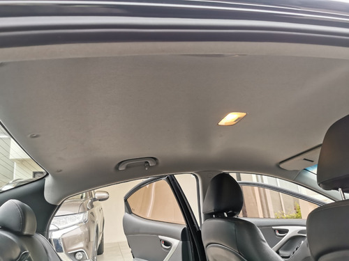 Imagen 10 de 11 de Hyundai Elantra Gls