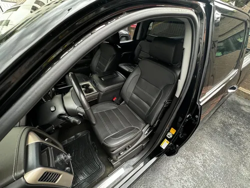GMC Sierra 6.2 Denali Dvd At