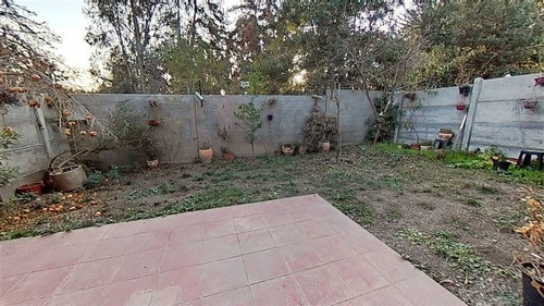 Casa En Venta De 3 Dorm. En Peñalolén