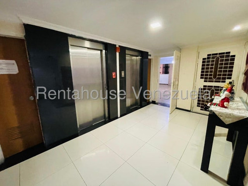 Penthouse En Venta Urb Calicanto Resd Misti 25-11995 Apd
