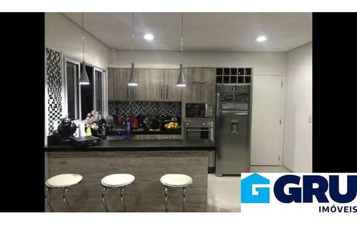Imagem 13 de 15 de Casa Em Condomínio Cinematográfica Piscina Aquecida Piscina Entra Dentro Da Área Gourmet Ar Condicionado Sala De Cinema Pé Direito De 5 Metros Na Sala Condomínio Seguro É Maravilhoso Sho