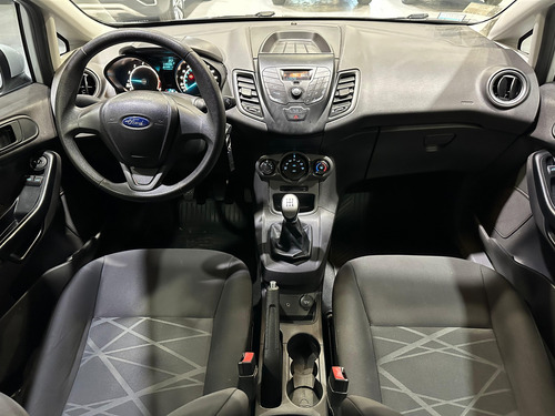 Ford Fiesta Kinetic 1.6 Sedan S 120cv
