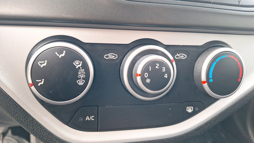 Kia Morning 1.2 EX DAB AC
