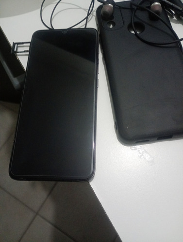 Celular Moto E 20. Pantalla Nueva/sonido Solo C/ Auriculares (Usado)