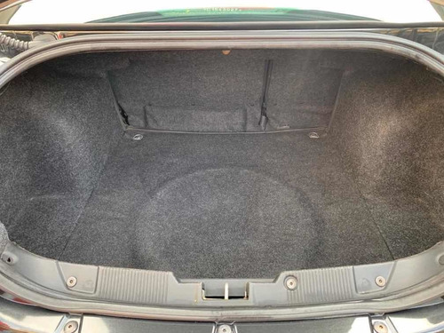 Fiat Linea 2012 1.8 16v Essence Flex 4p