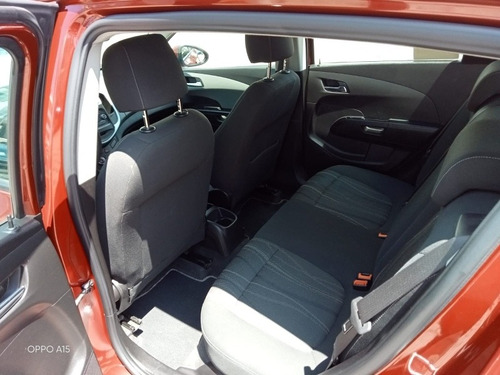 Imagen 12 de 15 de Chevrolet Sonic 2017 1.6 Lt Hb At