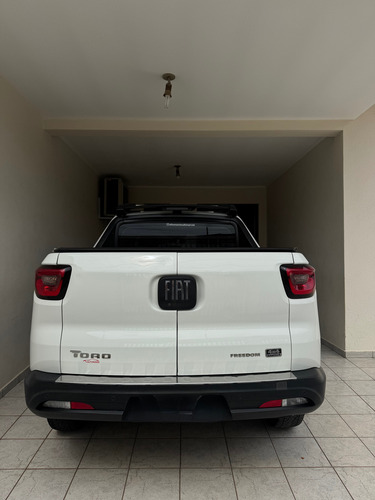 Fiat Toro 2.0 Freedom 4x4 Aut. 4p Automática