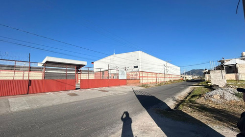 Nave Industrial O Bodega Venta O Renta En Ave Principal De Xonacatlan, Límite Con Lerma.