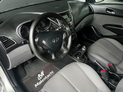 Hyundai HB20S 1.6 COMFORT PLUS 16V FLEX 4P MANUAL