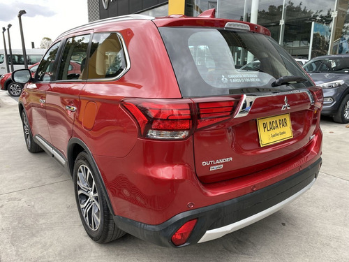 Mitsubishi Outlander At 2019 3000cc