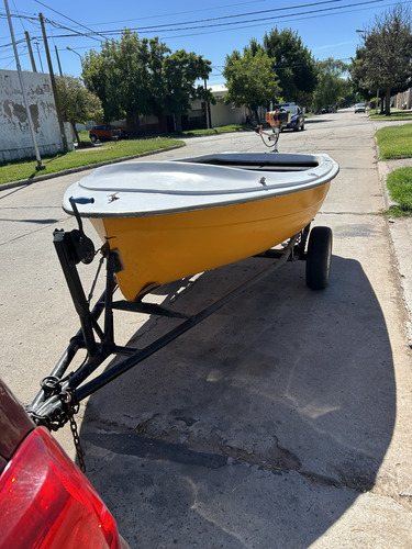 Bote Pescador Con Motor