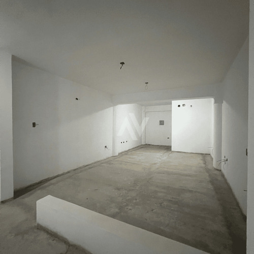 Ref 006 - 687 Te Ofrecemos En Venta Centro Comercial Ubicado En Catia La Mar - Estado La Guaira. Oportunidad De Inversión Para Proyectar Tu Negocio.