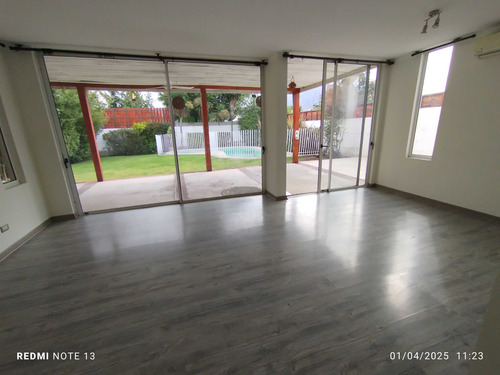 400/140 M2, 3 D/ 3 B/ Piscina/ Más Servicio (92131)