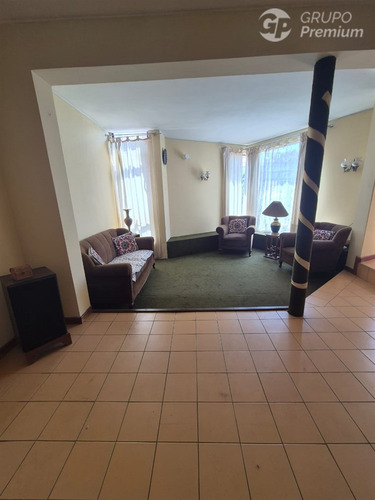 Casa Con Local Comercial En Venta De 5 Dorm. En Viña Del Mar