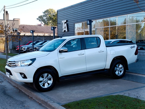 Toyota Hilux Pick-Up 2.8 Cd Srv 177cv 4x4