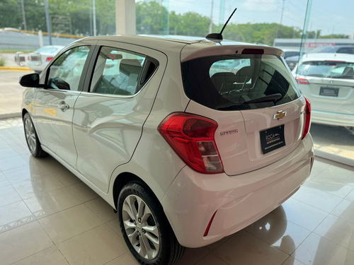 Chevrolet Spark 5 pts. HB Premier, 1.4l, TM5, a/ac., pantalla touch 7