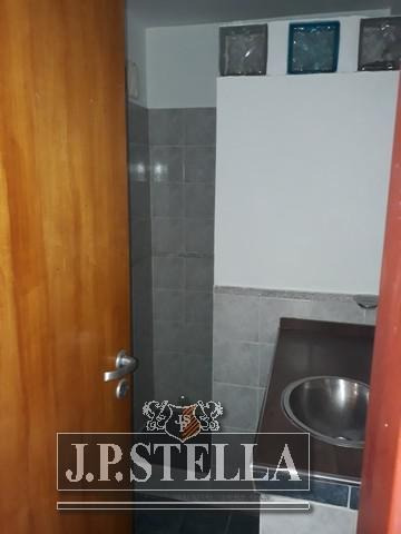 Imagen 29 de 30 de Edificio Galpon Comercial, 4 Dptos 2 Ambientes Y 2 Dptos 3 Ambientes - Venta En Block - Haedo