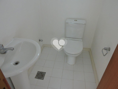 Imagem 8 de 21 de Excelente Sala Comercial Desocupada, Em Avenida Movimentada. - Reo427056