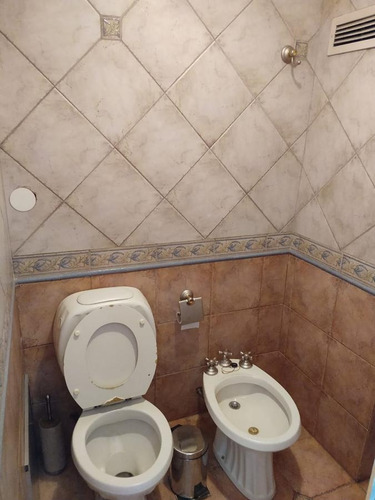 Imagen 13 de 24 de Chalet 4 Ambientes Con Quincho Y Fondo Libre